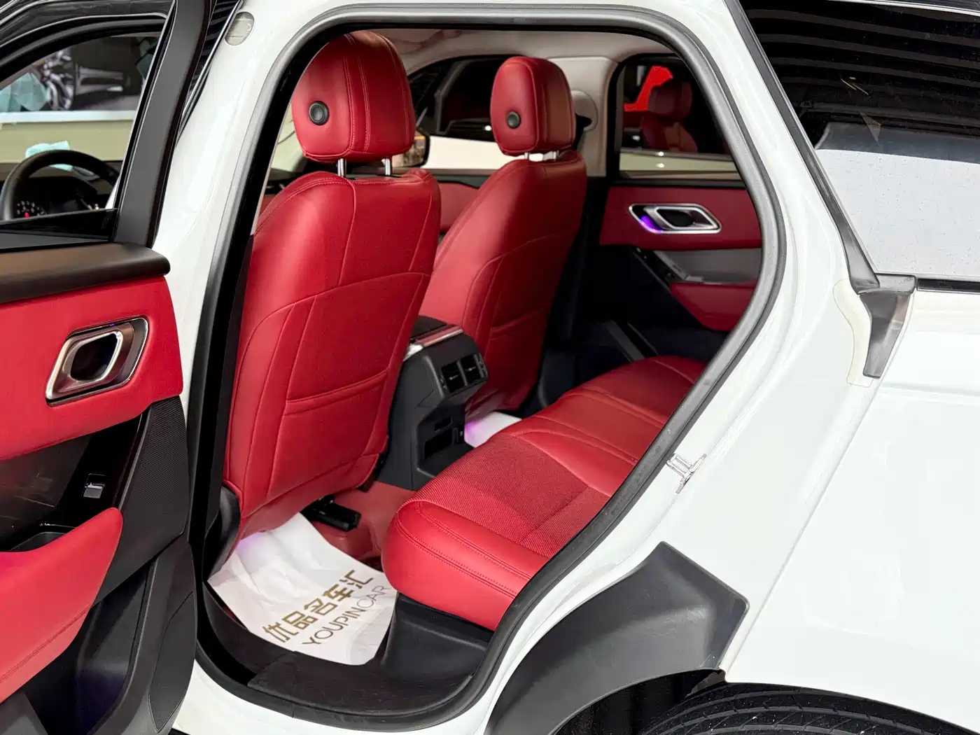 Land Rover Range Rover Velar 2020 P250 фото 23