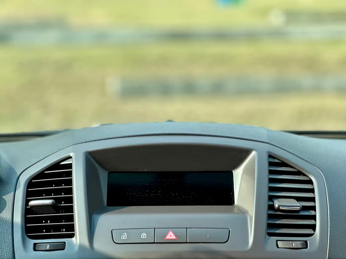 Buick Regal 2010 2.0L Expo Edition фото 39