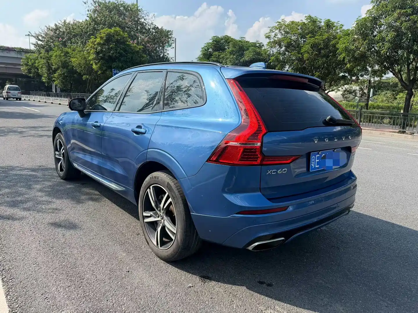 Photo 5 - Volvo XC60
