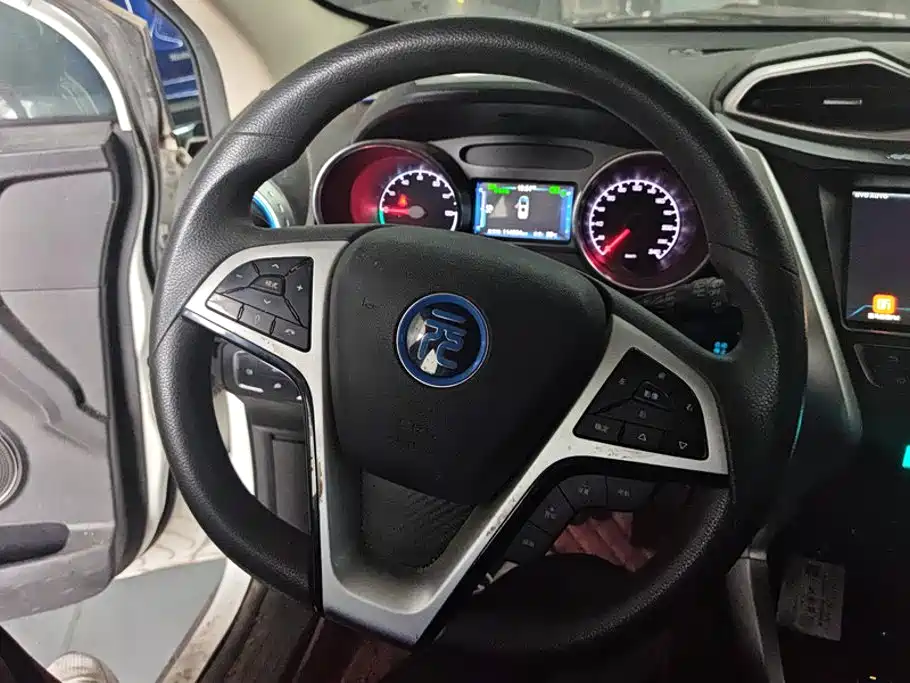 BYD Yuan New Energy 2019 2019 EV360 Smart Connected Premium Type