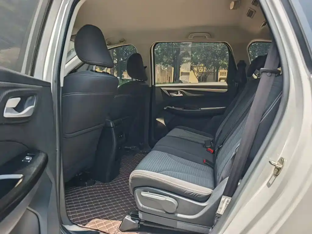 Baojun 730 2020 2019 1.5T CVT Fashion 7-Seater China V
