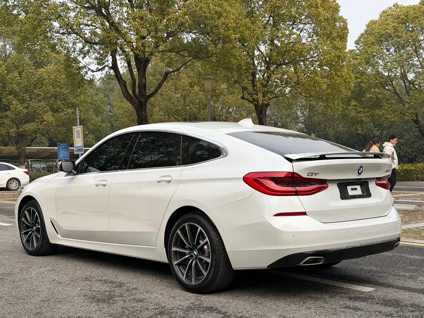 BMW 6 Series GT 2022 Model 630i Luxury Design Package фото 24