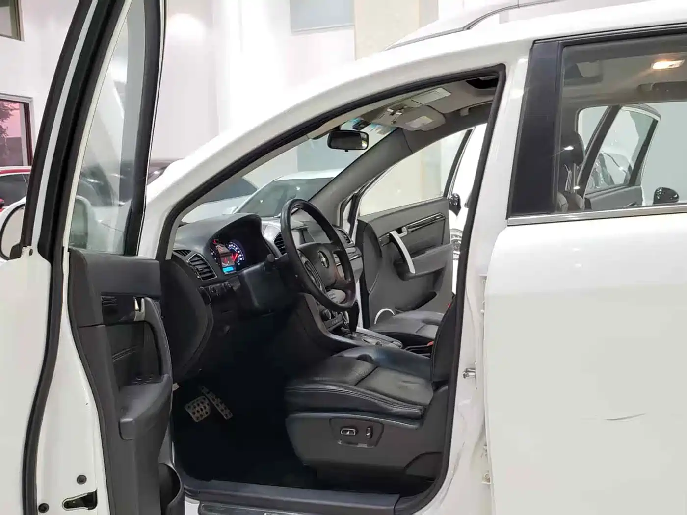 Chevrolet Captiva 2013 2014 2.4L 2WD Urban 7-seater