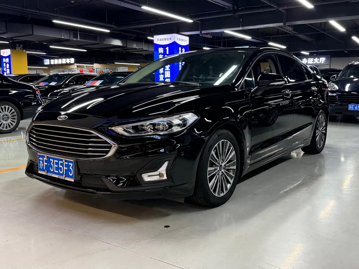 Фото 2 - Ford Mondeo