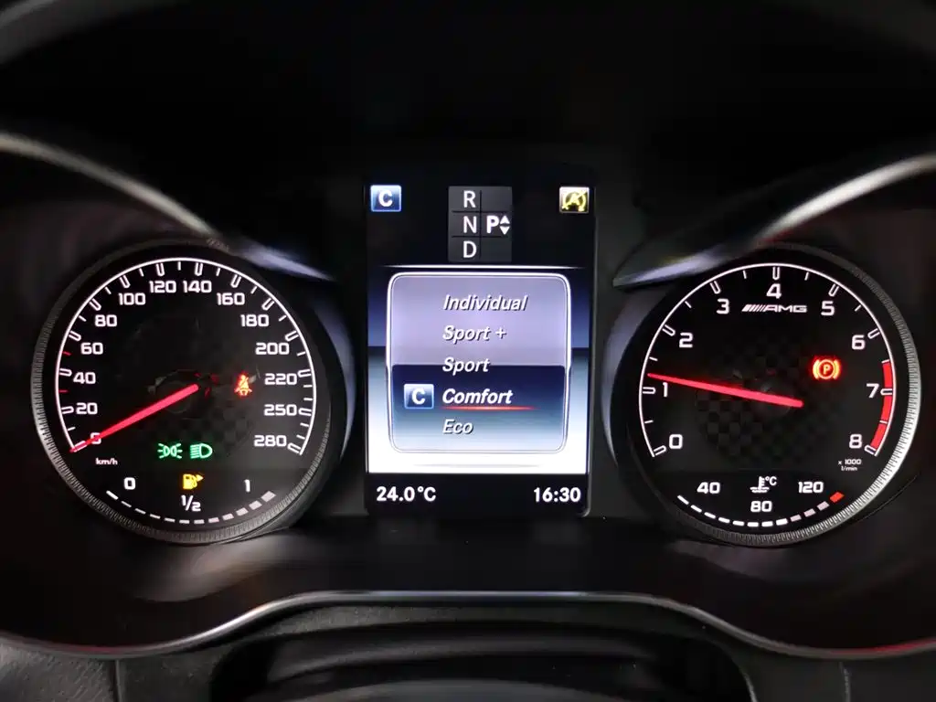 Mercedes-Benz GLC AMG 2017 AMG GLC 43 4MATIC фото 13