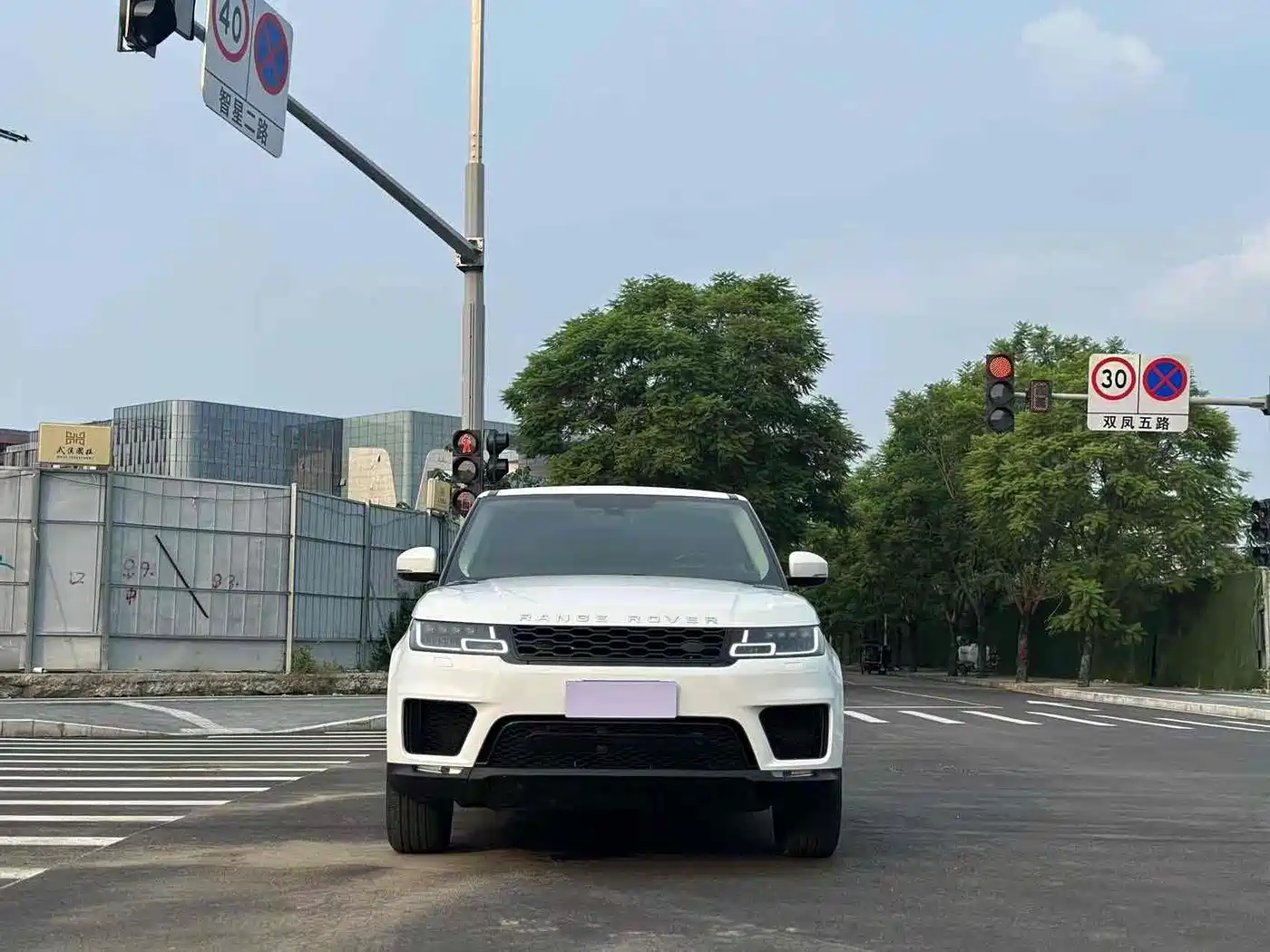 Land Rover Range Rover Sport фото 2