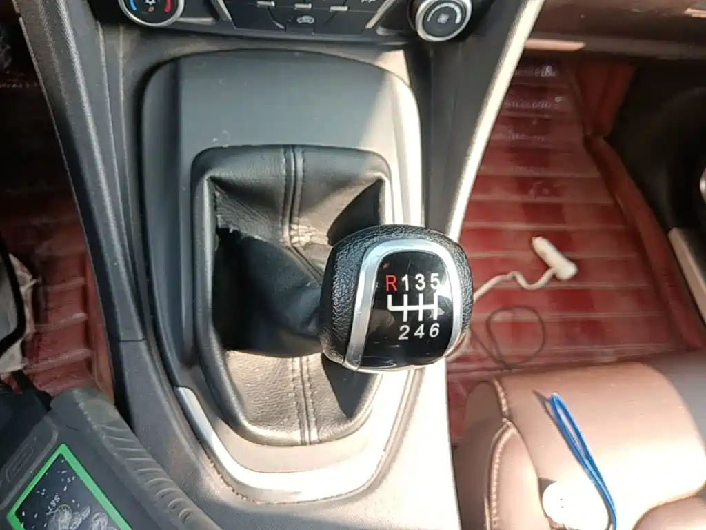 Haima V70 2016 2016 2.0L Manual Smooth Type 6-seater