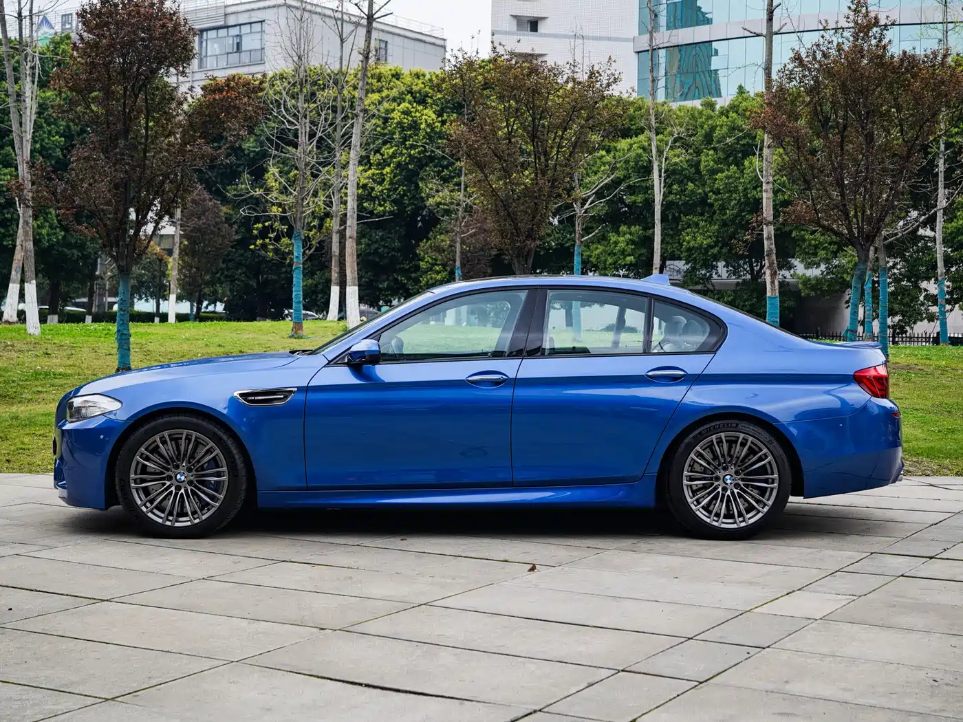 BMW M5 2012 2012 M5
