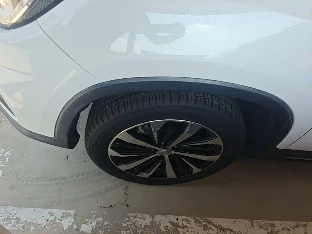 Photo 23 - Changan CS75