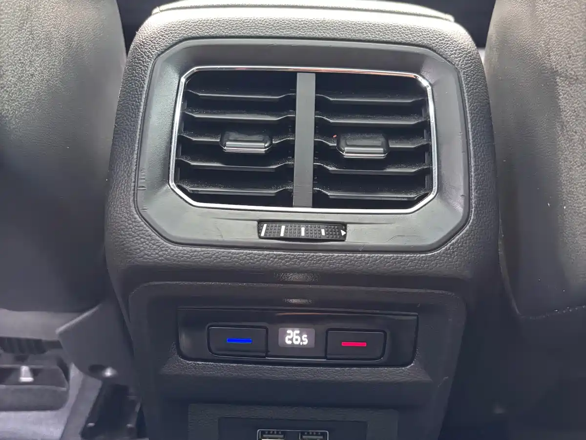 Volkswagen Tiguan L 2018 330TSI Automatic 2WD Luxury Edition фото 23