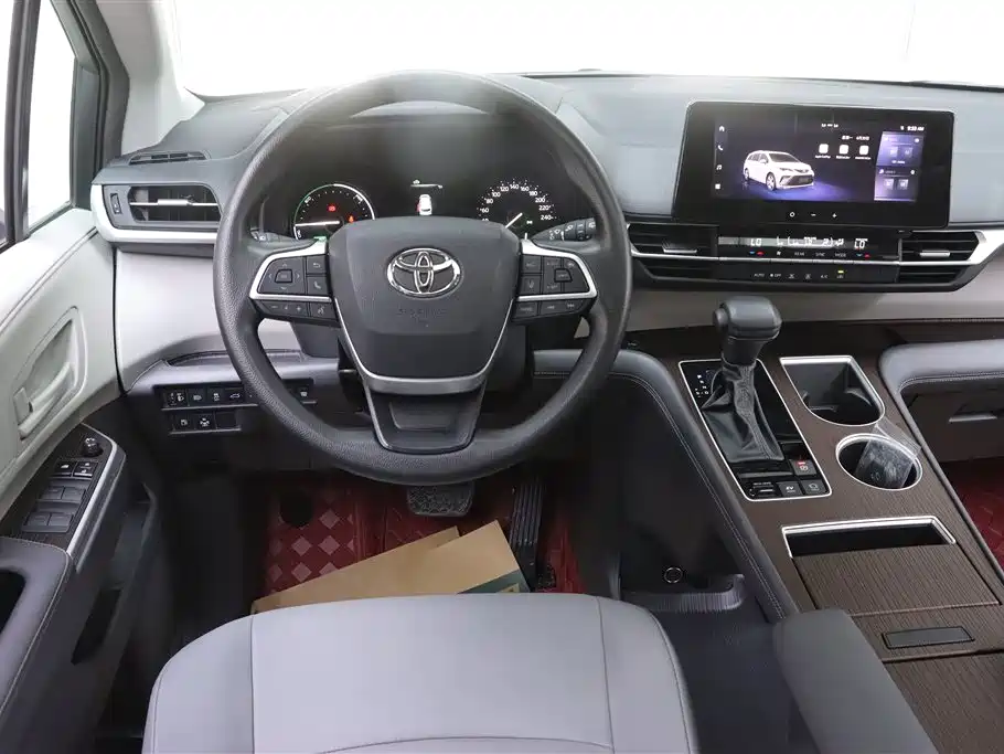 Toyota Granvia 2024 2.5L Hybrid Comfort фото 25