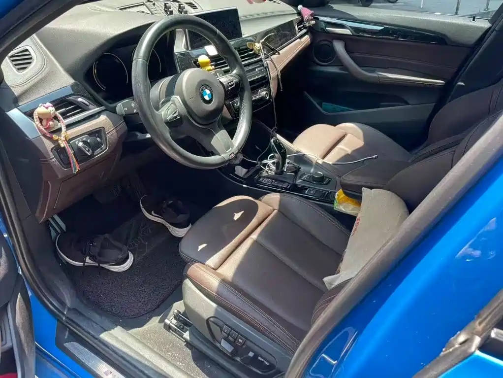 Photo 6 - BMW X2