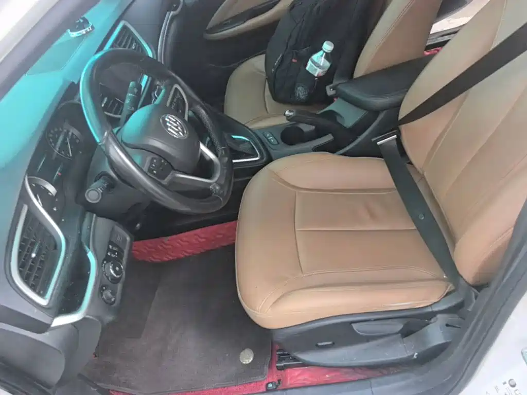 Фото 15 - Buick Excelle