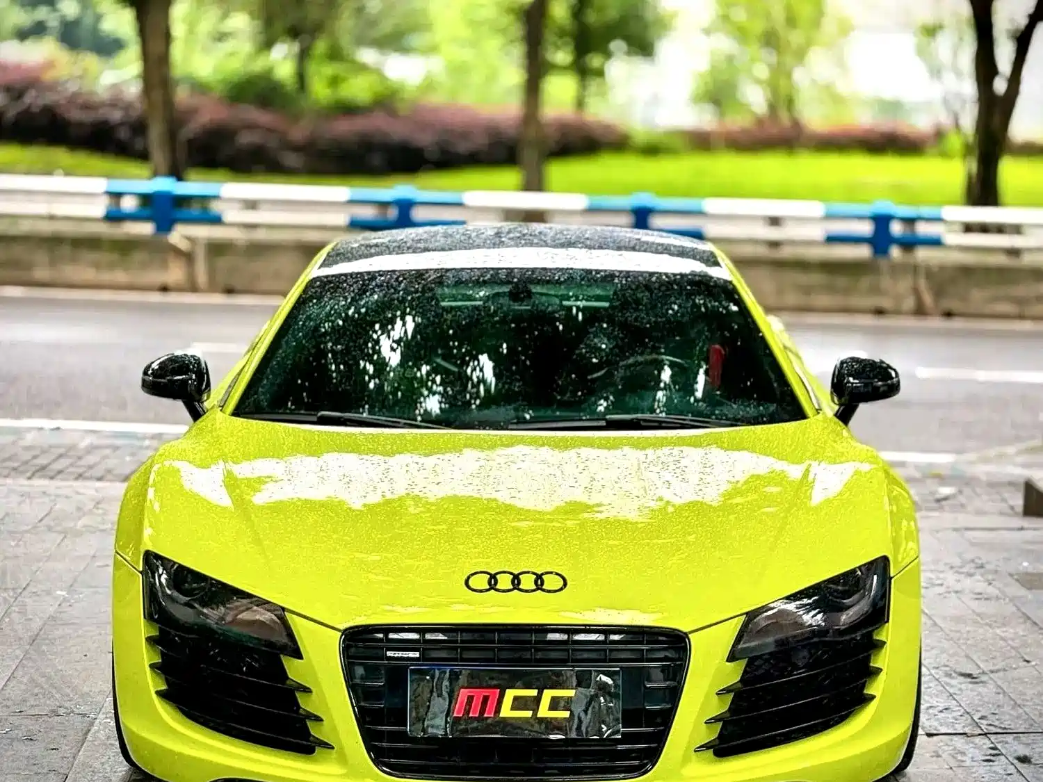 Фото 2 - Audi R8