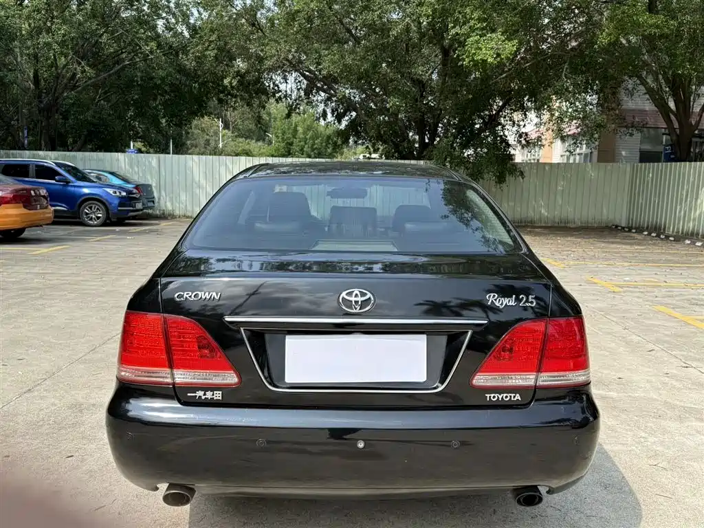 Toyota Crown 2007 2.5L Royal Leather Edition фото 8