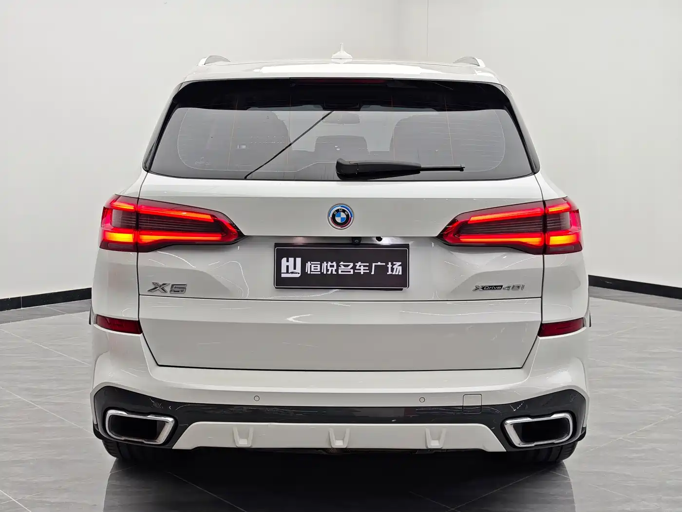 BMW X5 (Import) 2019 xDrive40i Exclusive M Sport Package фото 4