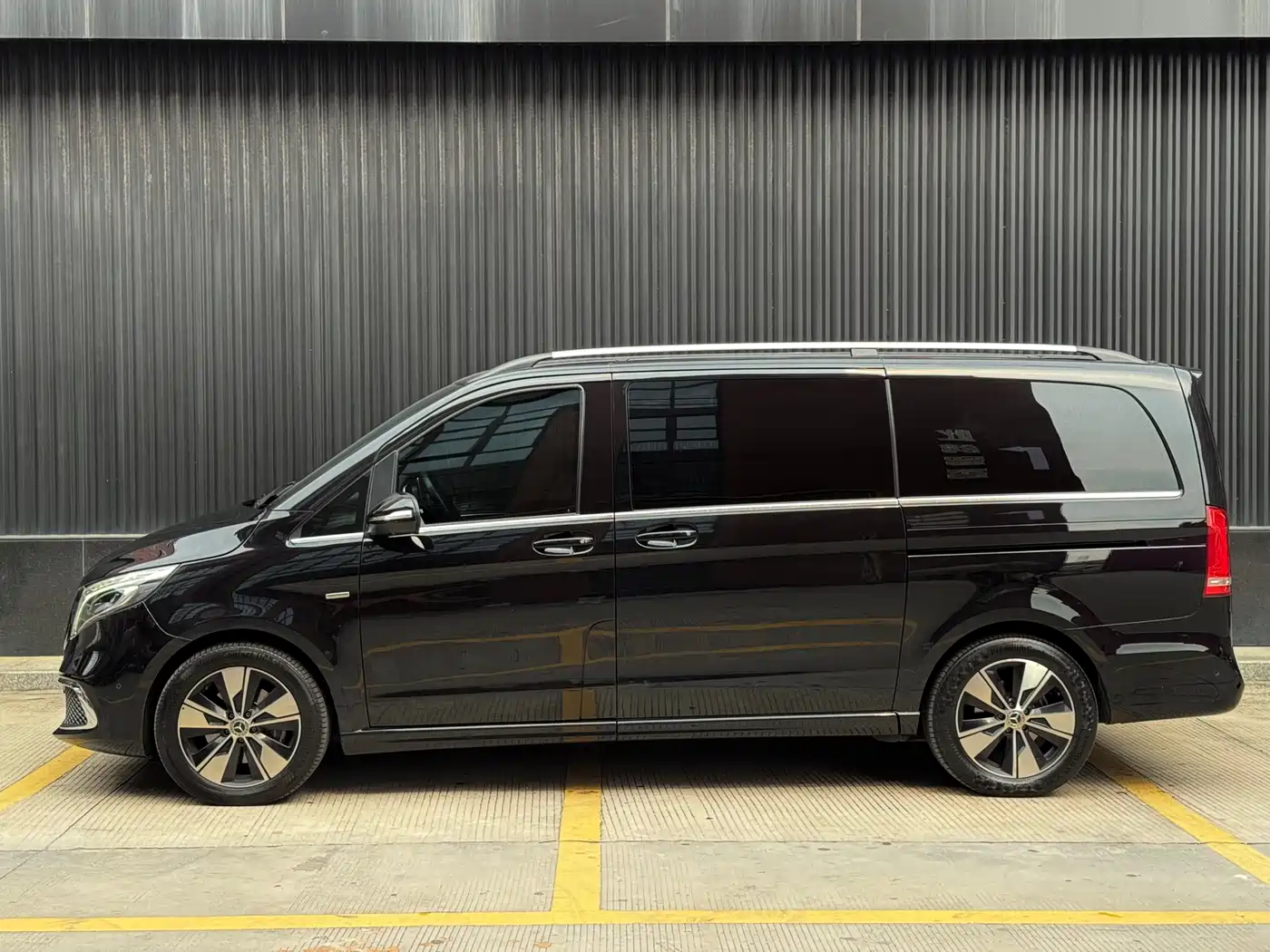 Mercedes-Benz V-Class 2021 V 260 Premium Edition фото 6