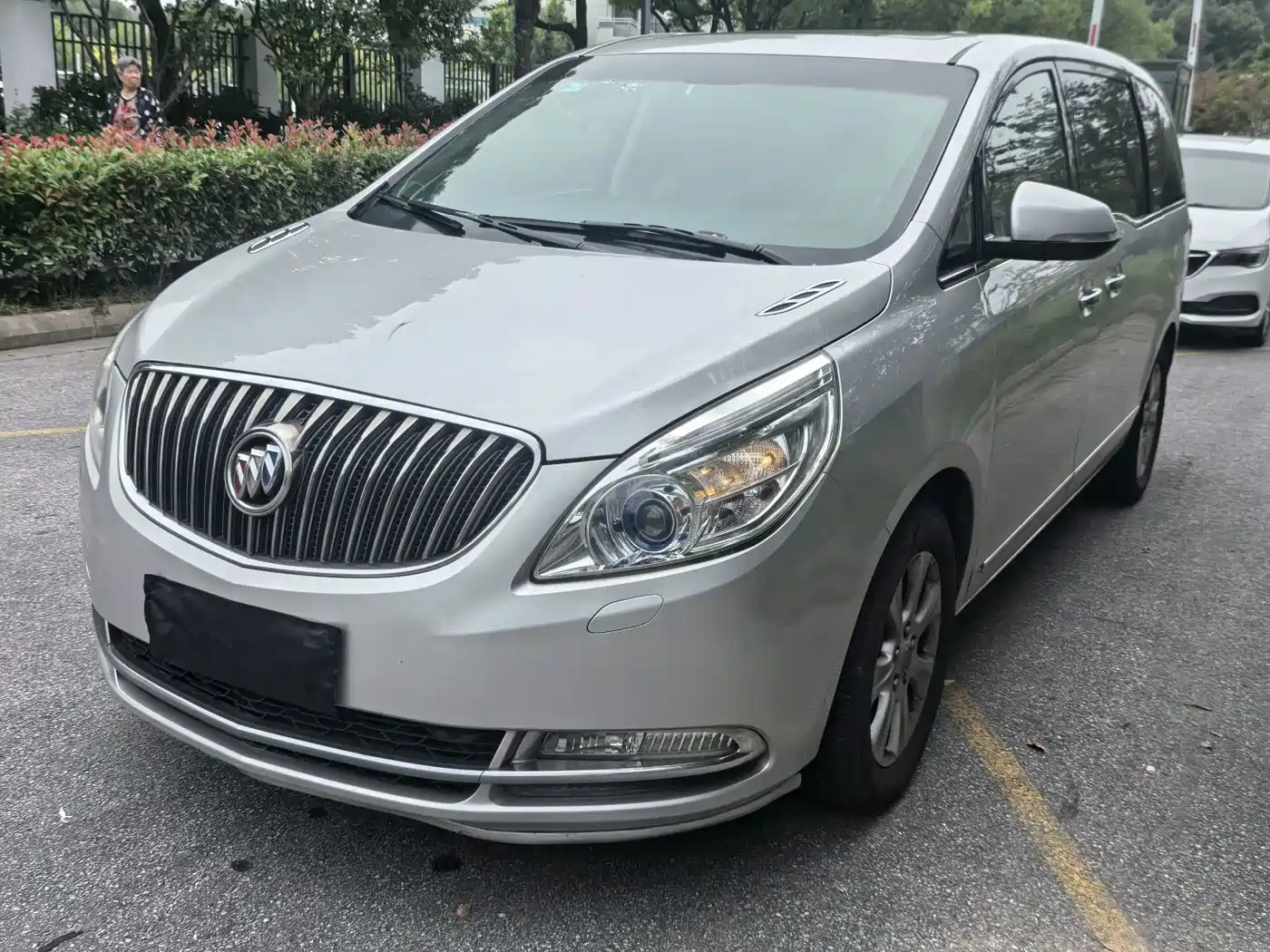 Фото 3 - Buick GL8