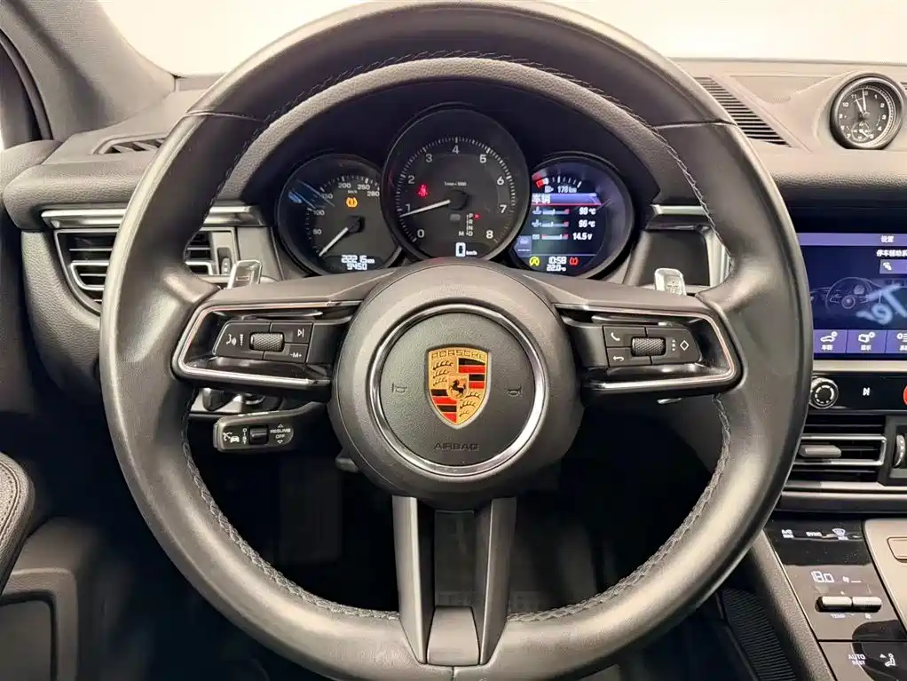 Porsche Macan 2023 Macan 2.0T фото 16