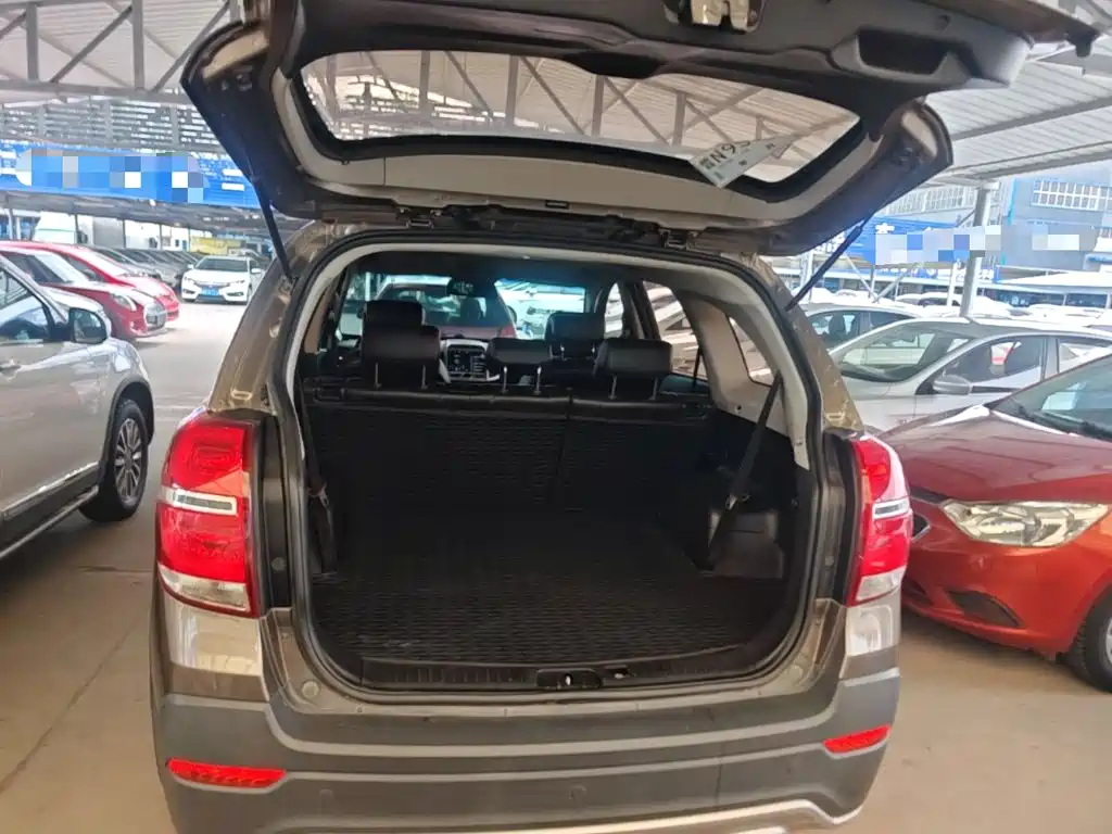 Chevrolet Captiva 2016 2015 2.4L 2WD Urban Edition 7-seater