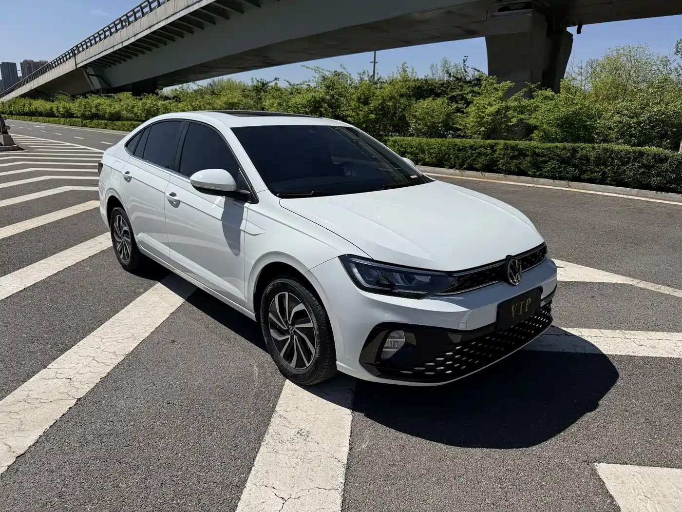 Volkswagen Lavida 2025 Model New Edge 1.5L New Leisure Edition фото 3