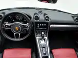 Photo 11 - Porsche 718