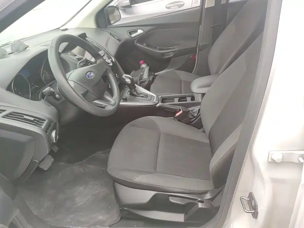 Ford Focus 2016 2015 Hatchback 1.6L Automatic Comfort