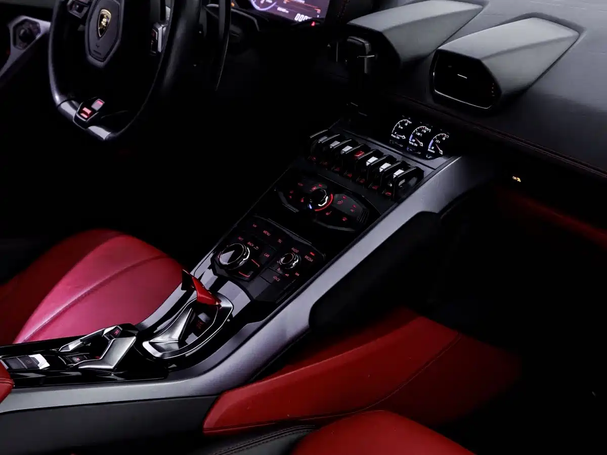 Фото 7 - Lamborghini Huracán
