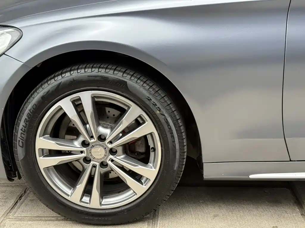 Фото 8 - Mercedes-Benz C-Class