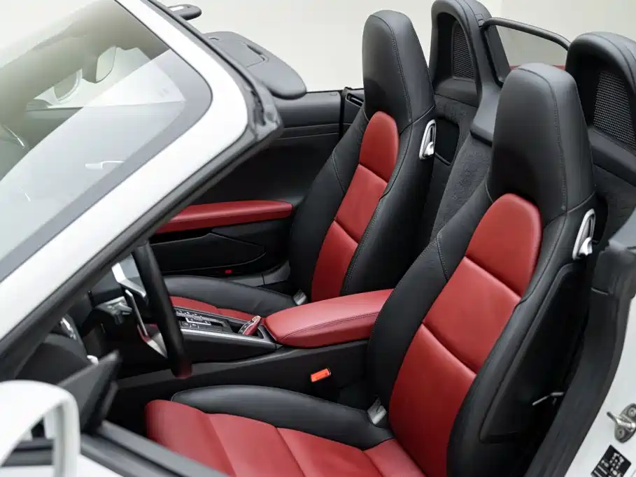 Photo 10 - Porsche 718