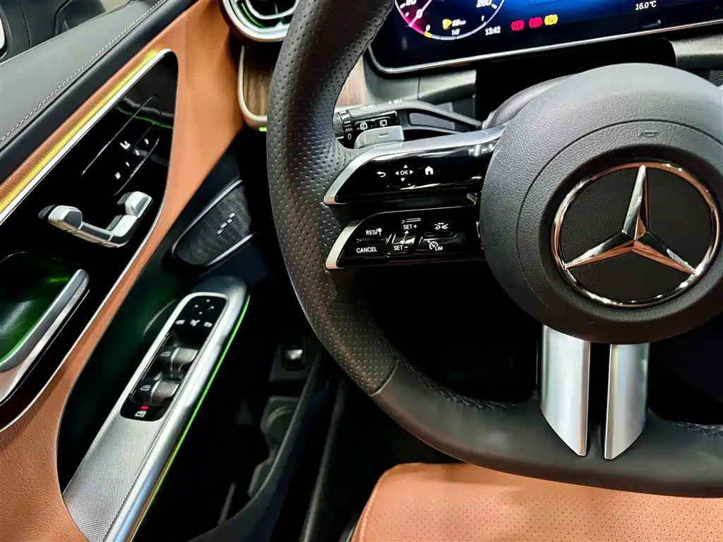 Mercedes-Benz GLC 2025 Facelift GLC 300 L 4MATIC Dynamic 5-seater фото 16