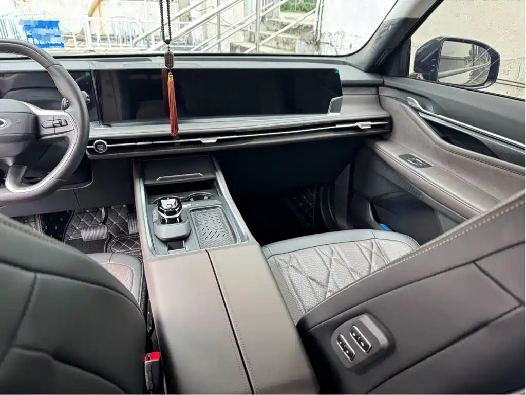 Фото 8 - Ford Edge