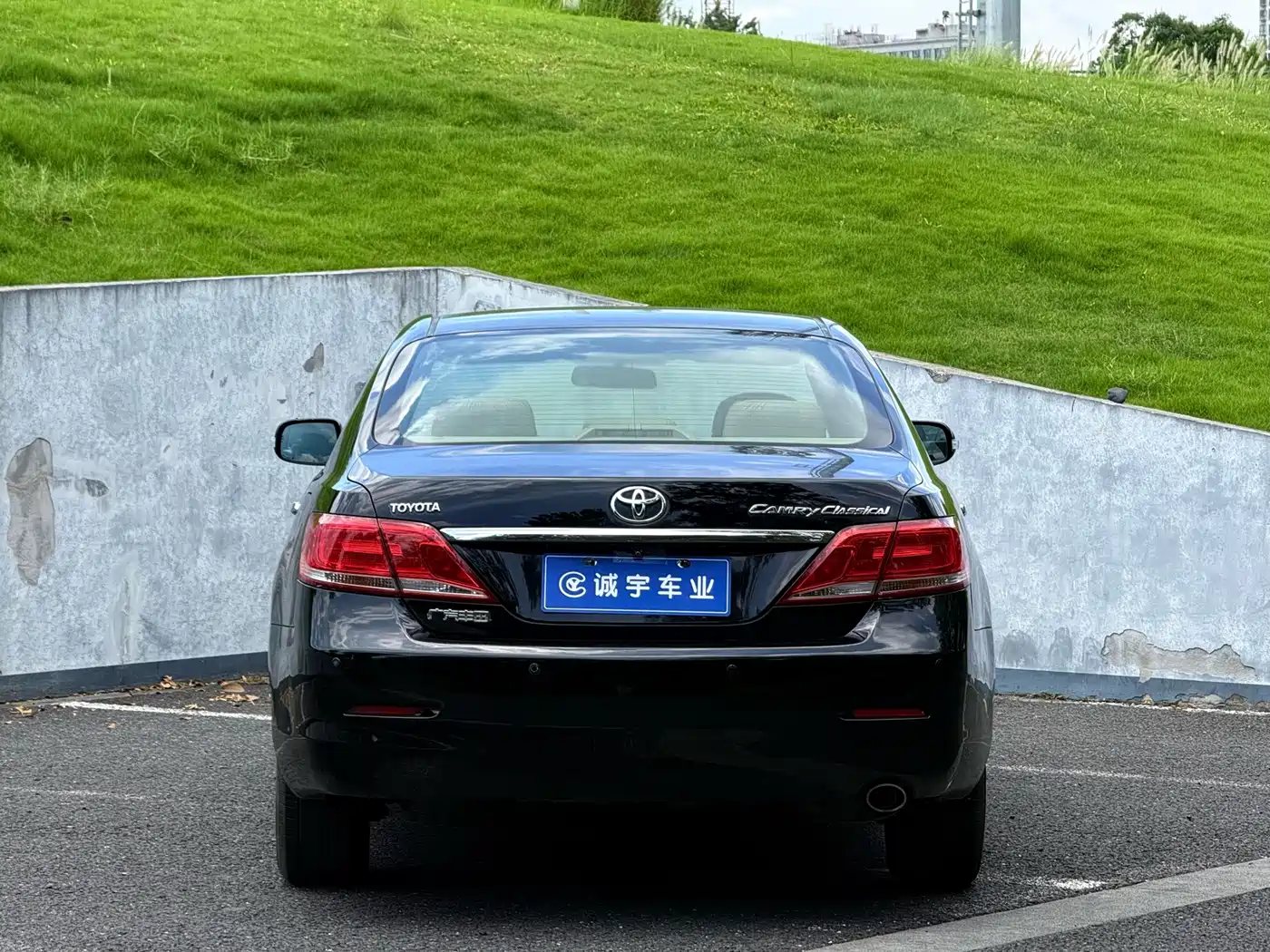 Photo 15 - Toyota Camry