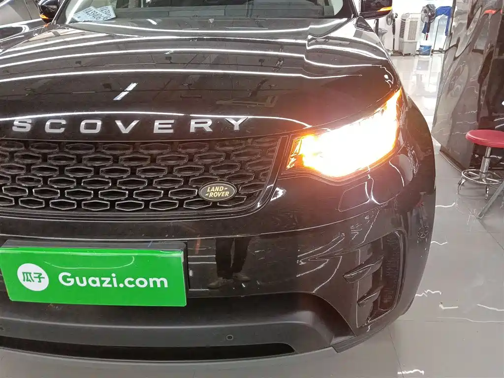 Land Rover Discovery 2018 3.0 SC V6 SE фото 24