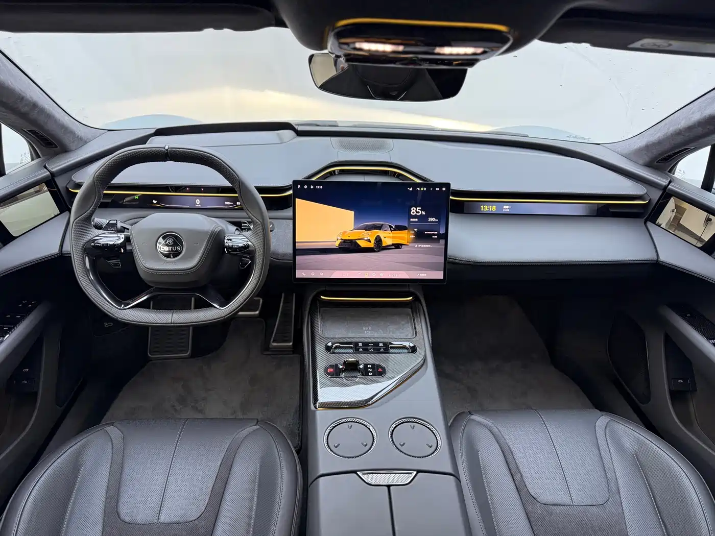 LOTUS SPORTS CAR EMEYA FLOWERS