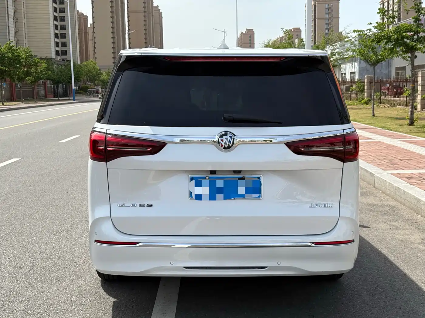 Buick GL8 2023 ES Landmaster Exclusive фото 3