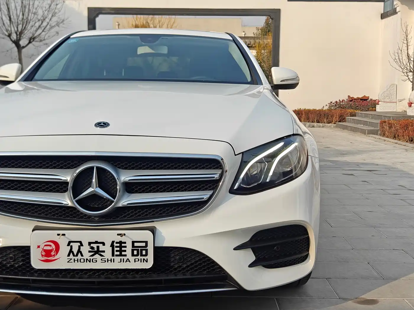 Mercedes-Benz E-Class 2016 E 200 L Sport Type фото 25