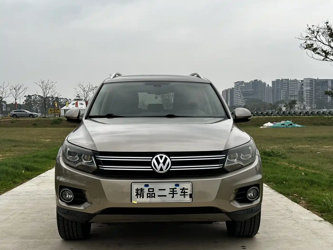 Volkswagen Tiguan 2015 2.0TSI Comfort Edition фото 2