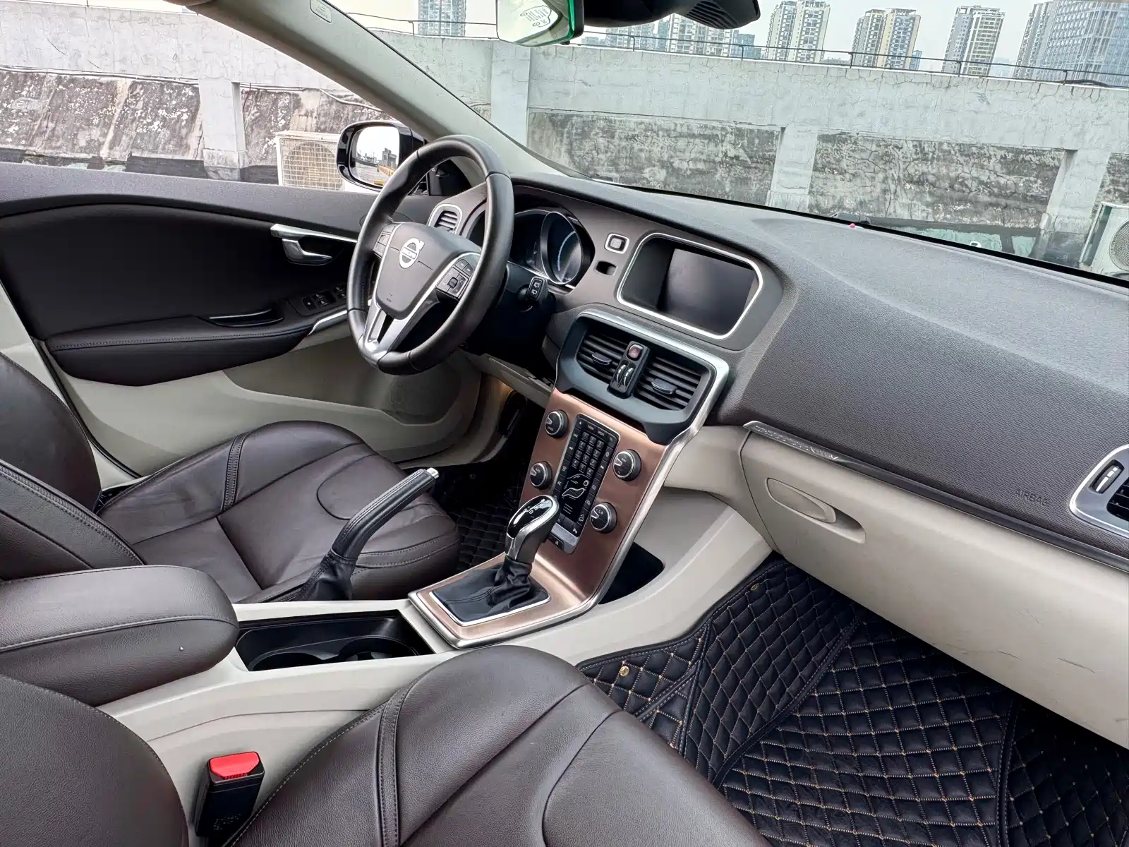 Photo 6 - Volvo V40