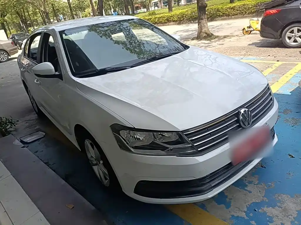 Фото 4 - Volkswagen Lavida