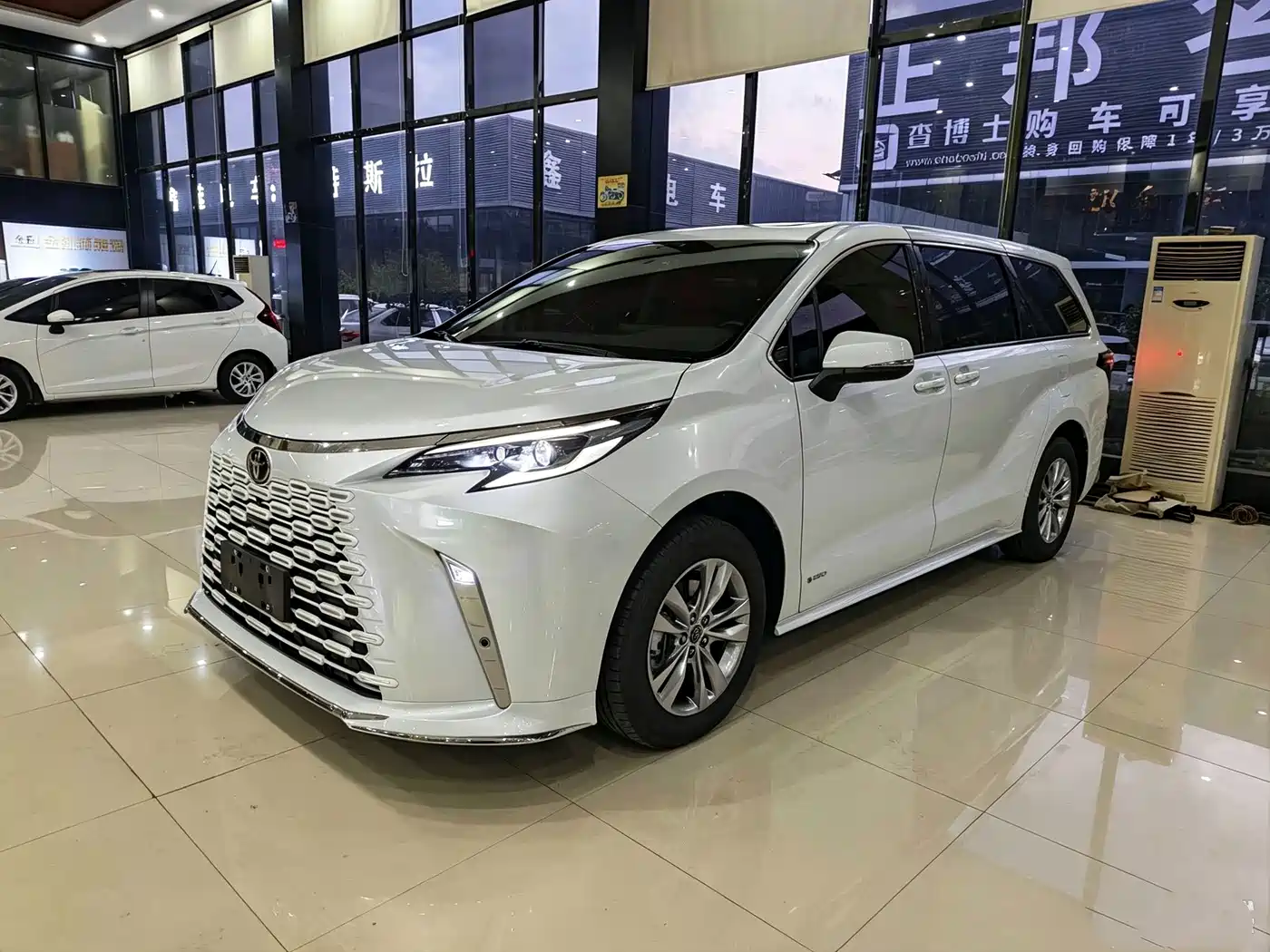 Toyota Sienna 2025 2024 2.5L Hybrid Comfort Edition