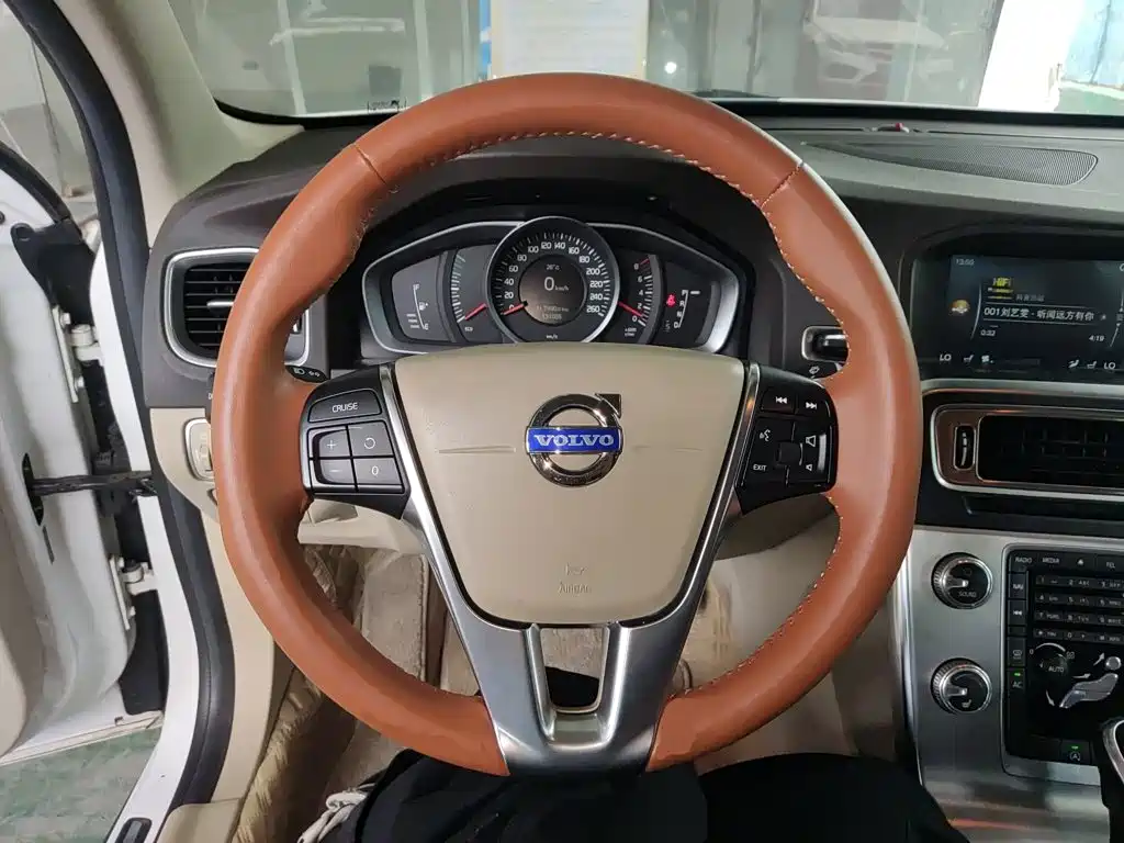 Volvo S60 2014 2014 Volvo S60L 2.0T Zhi Yuan Edition