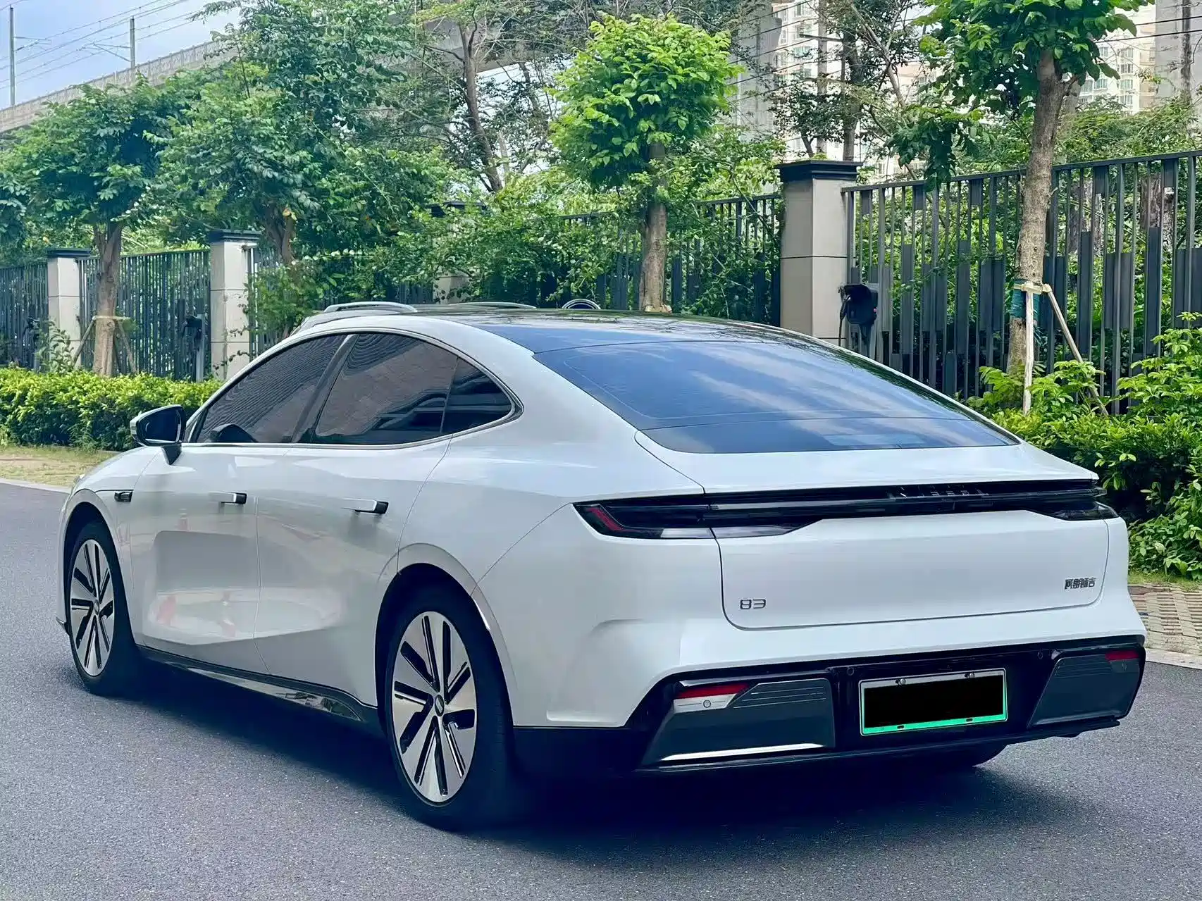 Фото 7 - Geely Galaxy Galaxy E8