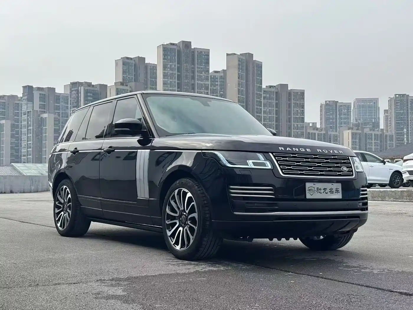 Land Rover Range Rover 2015 3.0 TDV6 Vogue фото 3