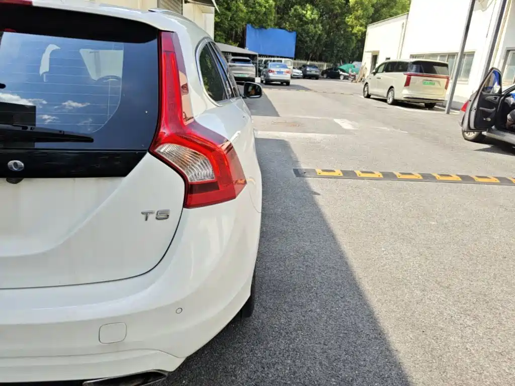 Volvo V60 2017 2016 T5 Inscription Edition
