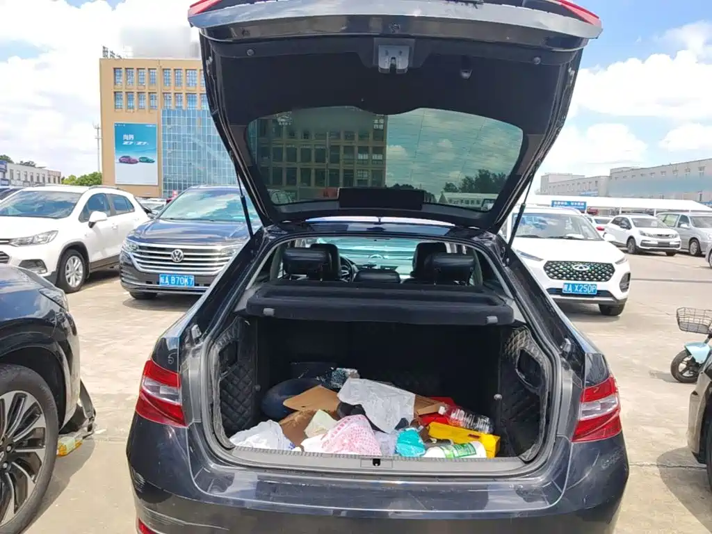 Photo 19 - Škoda Superb