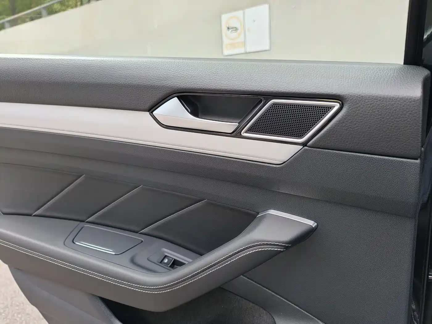 Volkswagen Magotan 2023 2 Million Units Commemorative Edition 280TSI DSG Comfort фото 19