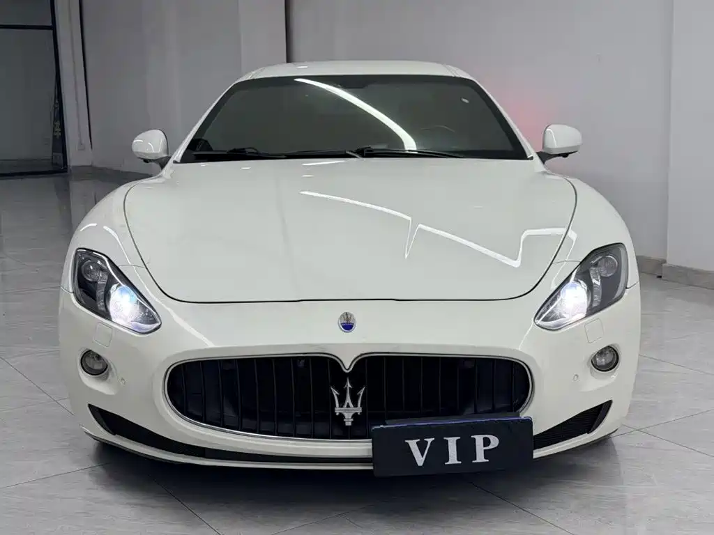 2018 Maserati GranTurismo