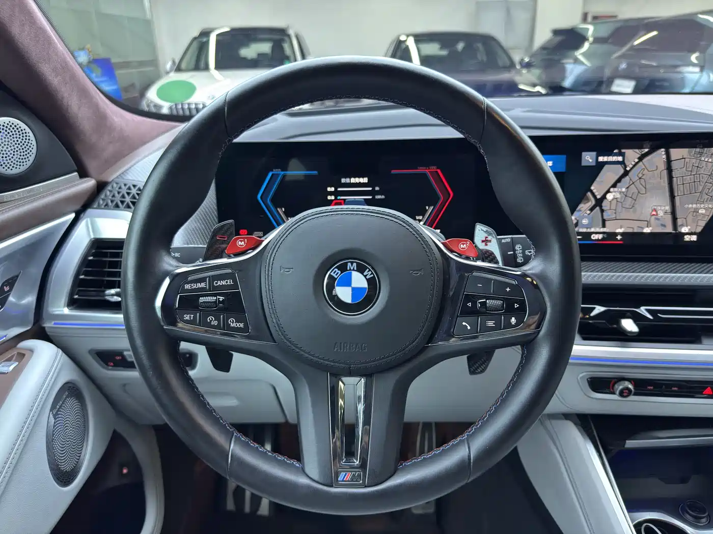 BMW XM 2023 Model Base фото 13