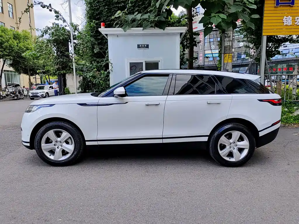 Фото 3 - Land Rover Range Rover Velar